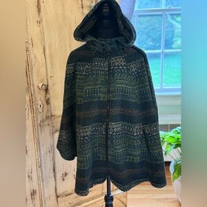 Wildflower Aztec pattern cape/poncho. Multicolor. OSFM